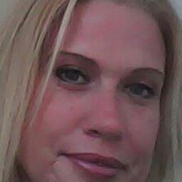 Michele Roman Photo 40