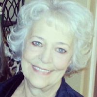 Kathryn Dahl Photo 21