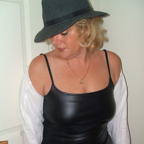 Kimberly Sterling Photo 38