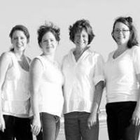 Suzanne Higgins Photo 42