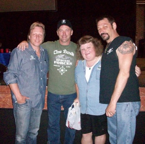 Michelle Hammond Photo 8