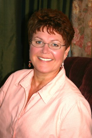 Renee Miller Photo 3
