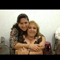 Adriana Vilchis Photo 9