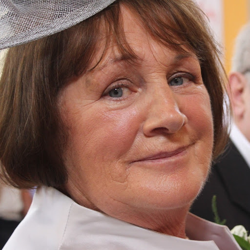 Elizabeth Treacy Photo 3