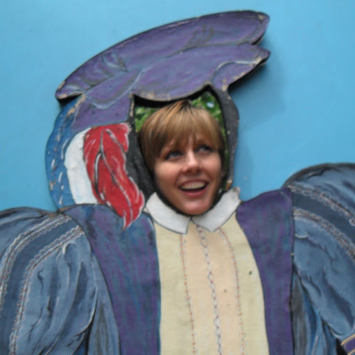 Deanna Wright Photo 37