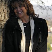 Pamela Earnest Photo 3