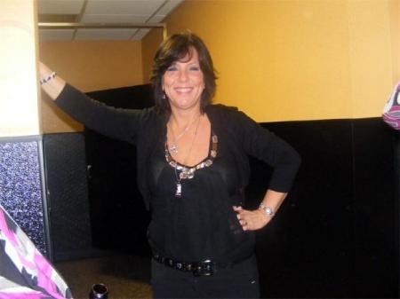 Jackie Roberts Photo 32
