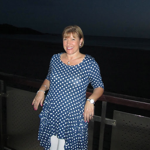 Debbie Davison Photo 30