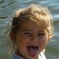 Jennifer Moulton Photo 15
