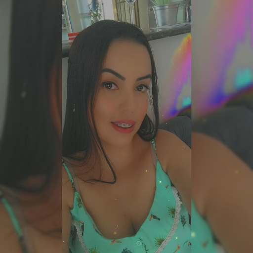 Sarah Rodrigues Photo 27