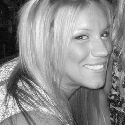 Jessica Plummer Photo 30