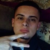 Adam Ruiz Photo 32