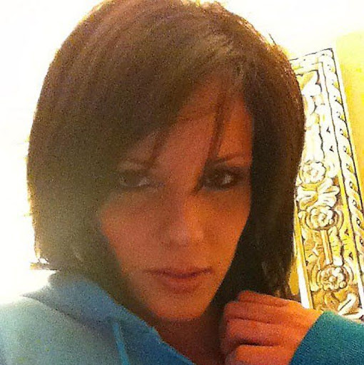 Linda Wills Photo 32
