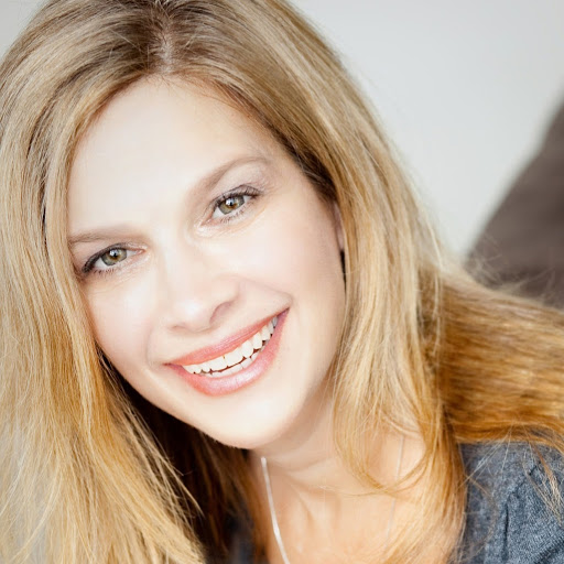 Christina Hammond Photo 34