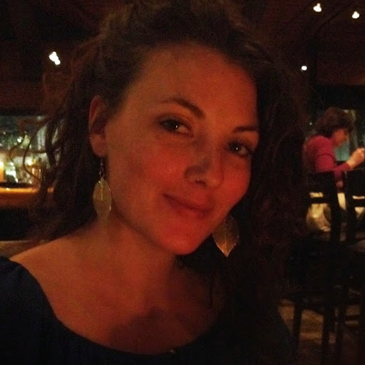 Julia Andersen Photo 31