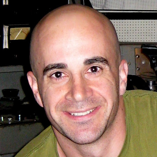 Michael Garnett Photo 33