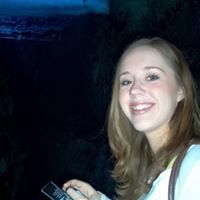 Kristen Faust Photo 7