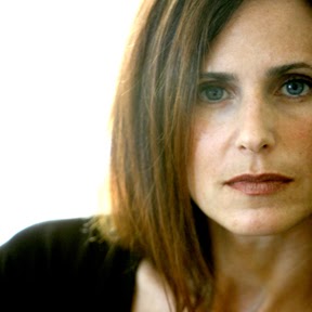 Laurie Bailey Photo 37