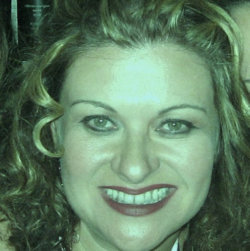 Julie Lucas Photo 4