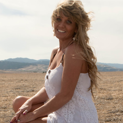 Kim Atkinson Photo 36
