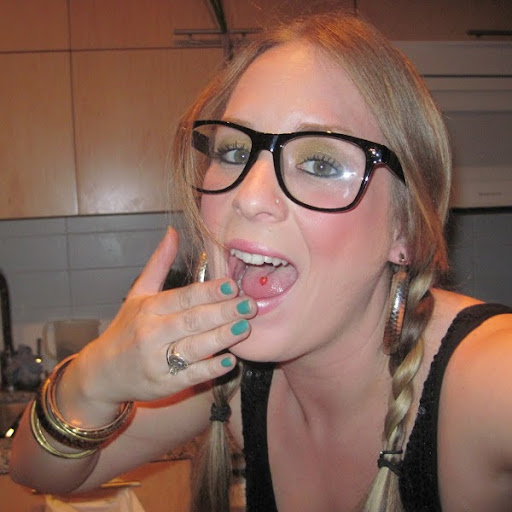 Tara O'Connor Photo 6