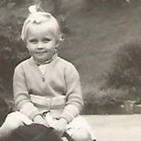 Clare Dempsey Photo 14