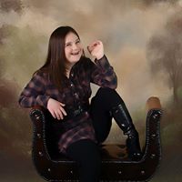 Chelsea Bacon Photo 3