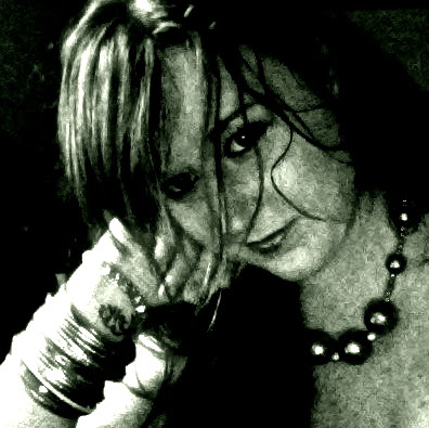 Julia Bingham Photo 5