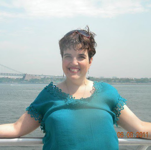 Shelley Simpson Photo 37