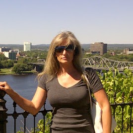 Carole Jenkins Photo 13