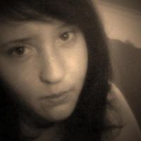 Sarah Whicker Photo 4