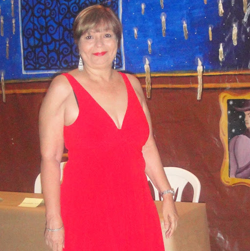 Carmen Vazquez Photo 10