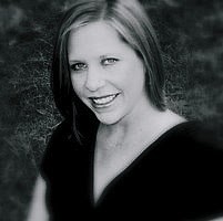 Robyn Greene Photo 37