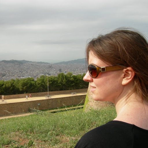 Elizabeth Bettencourt Photo 17