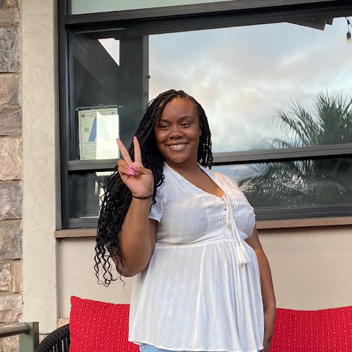 Erica Richardson Photo 33