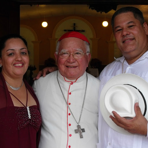 Herman Gonzalez Photo 18