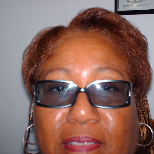 Linda Turner Photo 31
