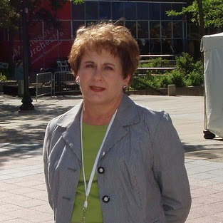 Dianne Johnson Photo 39