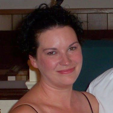 Laura Hensley Photo 11