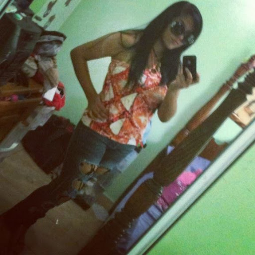 Frances Robles Photo 8