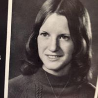 Laurie Meyers Photo 22