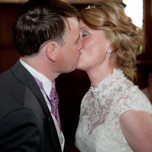 Lynda Thompson Photo 26