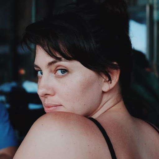Elizabeth O'Connor Photo 18