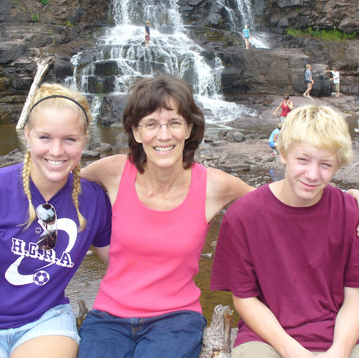 Ann Erickson Photo 31