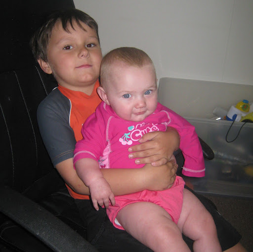Nicole Hughes Photo 5