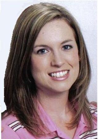 Nicole Summers Photo 5