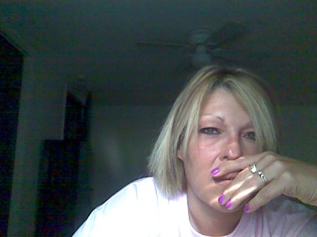 Angela Lundy Photo 11