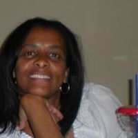 Stephanie Tyler Photo 15