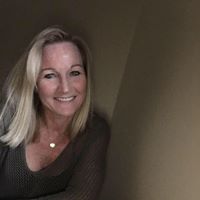 Christine Gravelle Photo 13