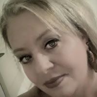 Michele Hooper Photo 9